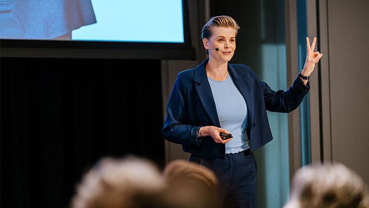 Felice Dekens, presentatiecoach en presentatrice Felice Dekens, presentatiecoach en presentatrice